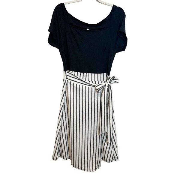 Find Me Plus Dress Size 1XL‎ Striped Layered Short Sleeve Peekaboo Front Midi - Picture 1 of 10